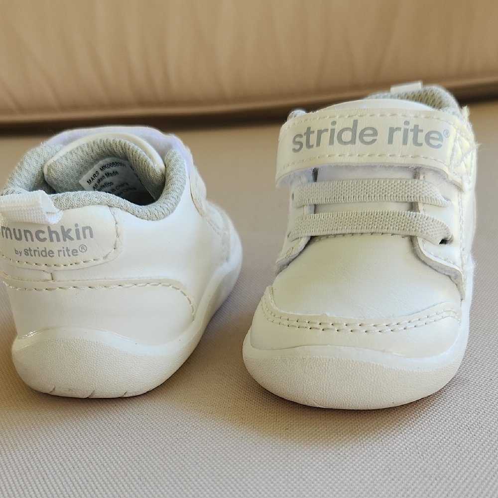 Stride Rite White Munchkin Baby Walker Shoes
